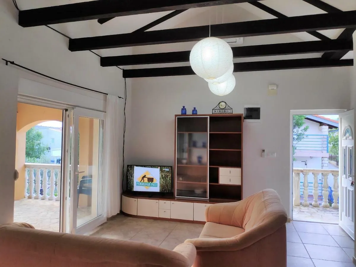 Apartment Villa Punta Blava: Beachfront Family Retreat with Sea Views Obrovac Croatia